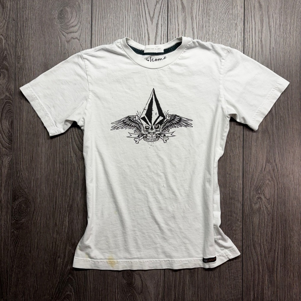 Volcom Vintage Y2K Baby Tee White Skull Wings Graphic Slim Fit Shirt Medium